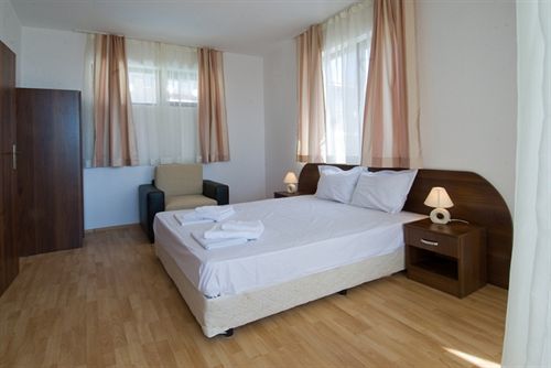 Aparthotel Lighthouse Sveti Vlas Ngoại thất bức ảnh